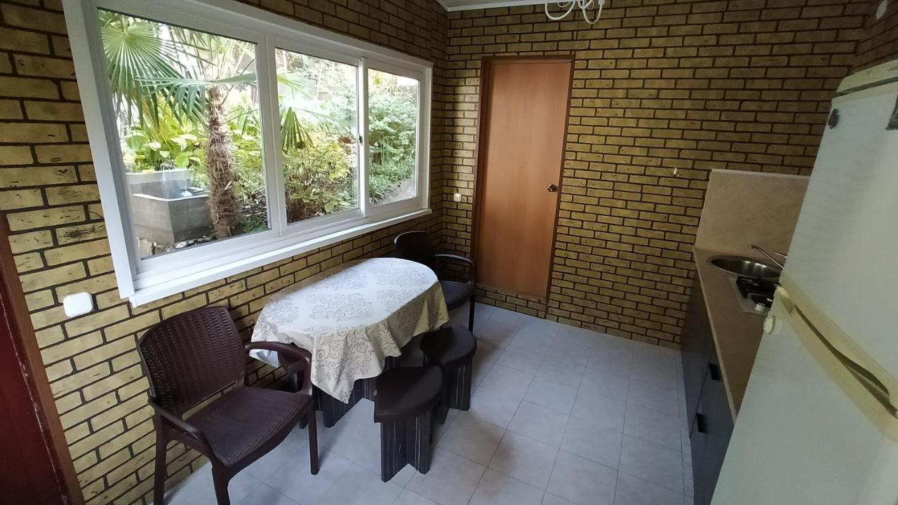 Tsikhierva Hotel Gagra Esterno foto